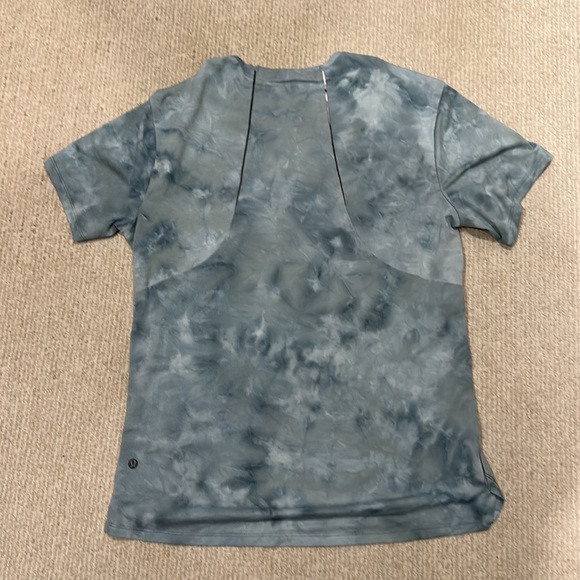 Lululemon metal vent 2.0 T shirt - Picture 2 of 2